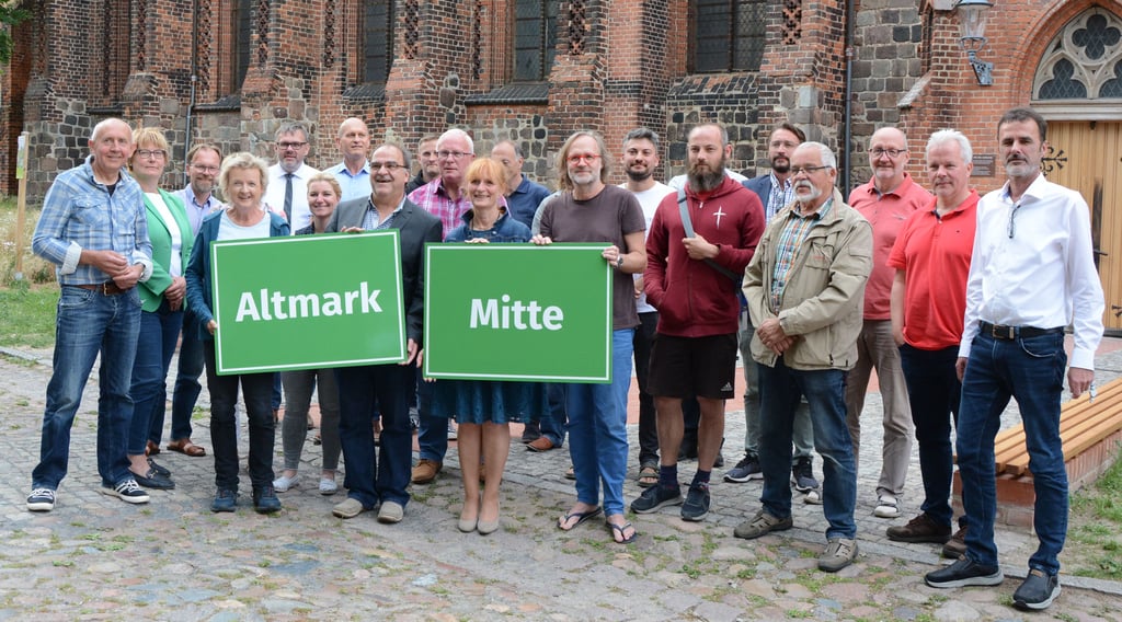 ie Akteure der Lokalen Aktionsgruppe „Altmark Mitte“ auf Werbetour in Seehausen im Sommer 2022.