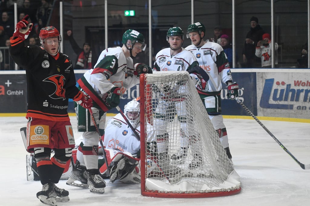 Gleich sechs Mal durften die Saale Bulls gegen Herne über ein Tor jubeln.