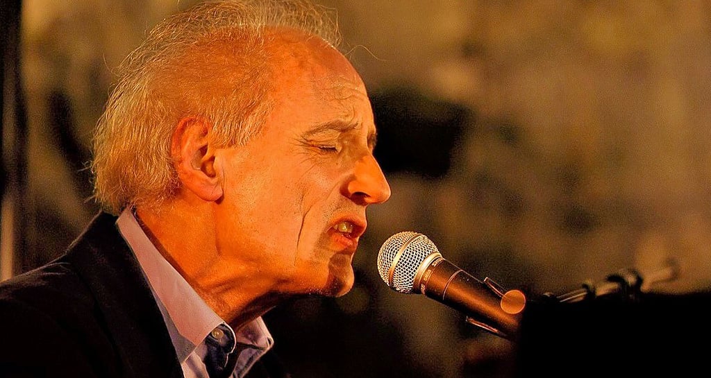 Der britische Bluespianist, Songwriter und Sänger, der in Deutschland unter anderem durch seinen Auftritt im Rockpalast im Jahr 1980 bekannt wurde, ist in Magdeburg zu Gast.