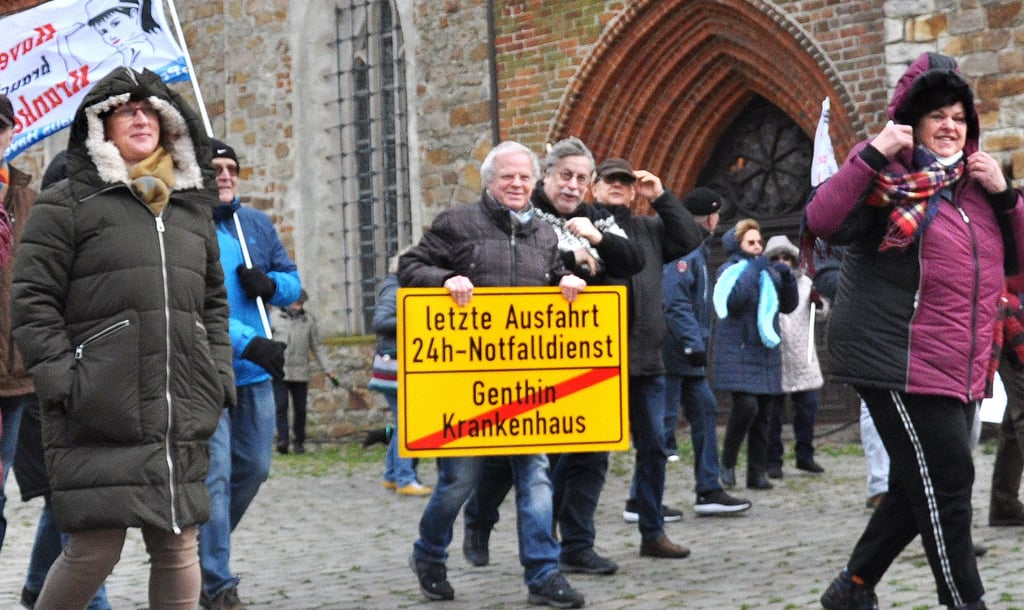 Seit fast drei Jahren unterstützen Genthiner die Demonstrationen des Havelberger Vereins „Pro Krankenhaus“.