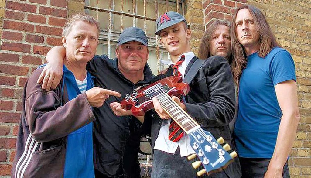 Halles Antwort auf AC/DC: Die Jailbreakers stehen dem Original in nichts nach. Am 18. Februar rocken sie im Volkspark.