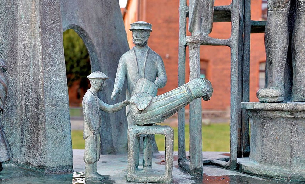 Der Roland-Bronze am Altmärkischen Museum in Stendal wurde das Schwert entwendet.