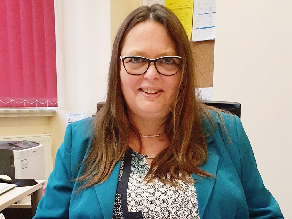 Kathrin Klara hat bereits das zweite Schulhalbjahr im Großen und Ganzen vorbereitet. Ein Schwerpunkt dabei ist, wie ukrainische Schüler an den deutschen Unterrichtsstoff herangeführt werden.