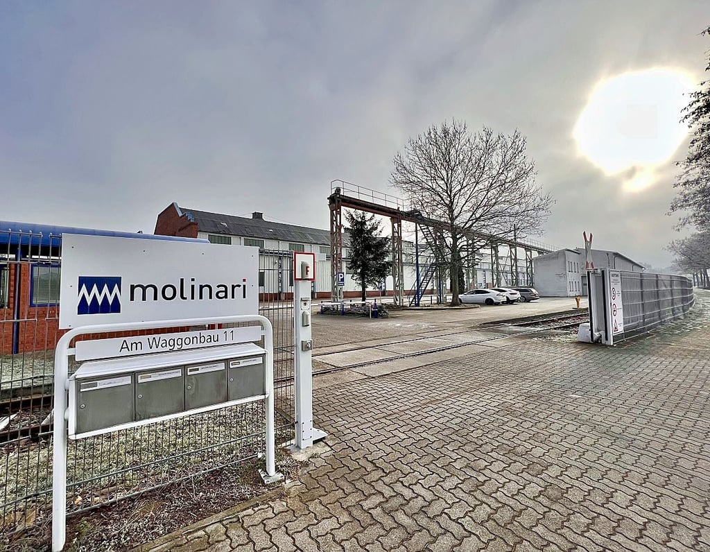 Im Dessauer Molinari-Werk mit der traditionsreichen Adresse „Am Waggonbau“ wird wieder gearbeitet. Die Insolvenzverwalterin tut alles dafür, dass das auch so bleibt.