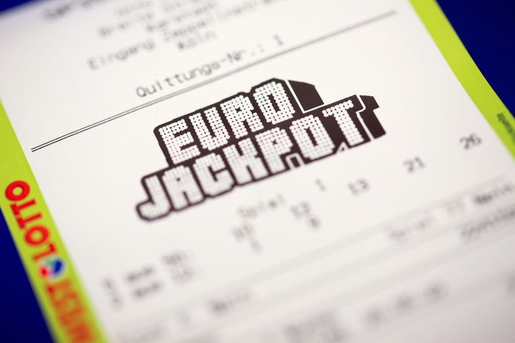 Ein Lottospieler aus Magdeburg hat den Eurojackpot geknackt und ist um zehn Millionen Euro reicher geworden.