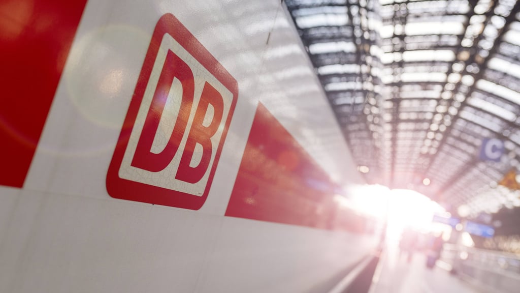 Auf der Fahrt von Leipzig nach Karlsruhe hat ein Mann in einem Intercity randaliert.