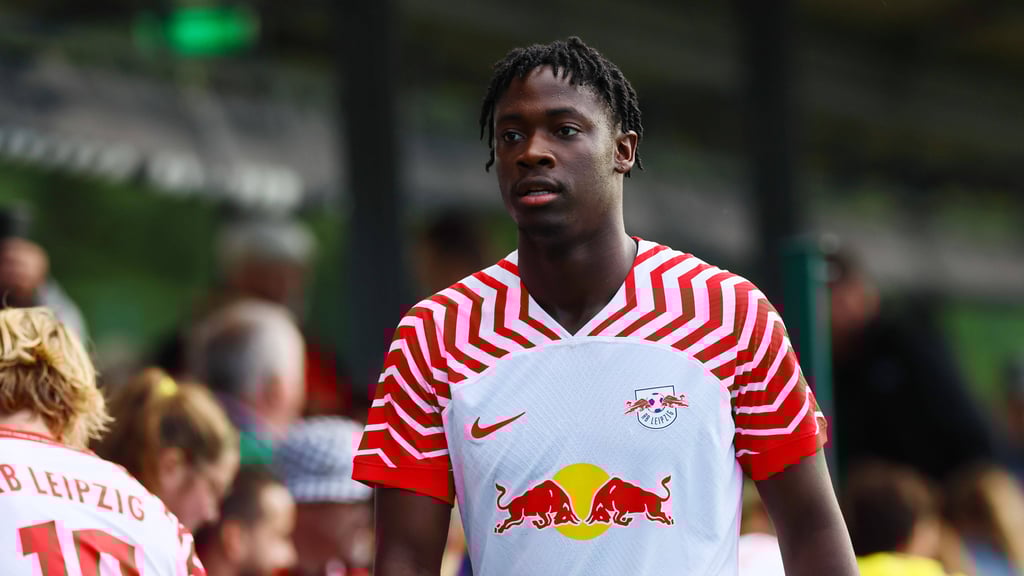 El Chadaille Bitshiabu hat sich im Training bei RB verletzt.