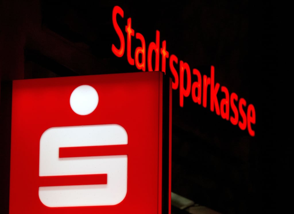 Symbolfoto - Wird den AGB nicht zugestimmt, droht den Kunden die Kündigung iher Konten.