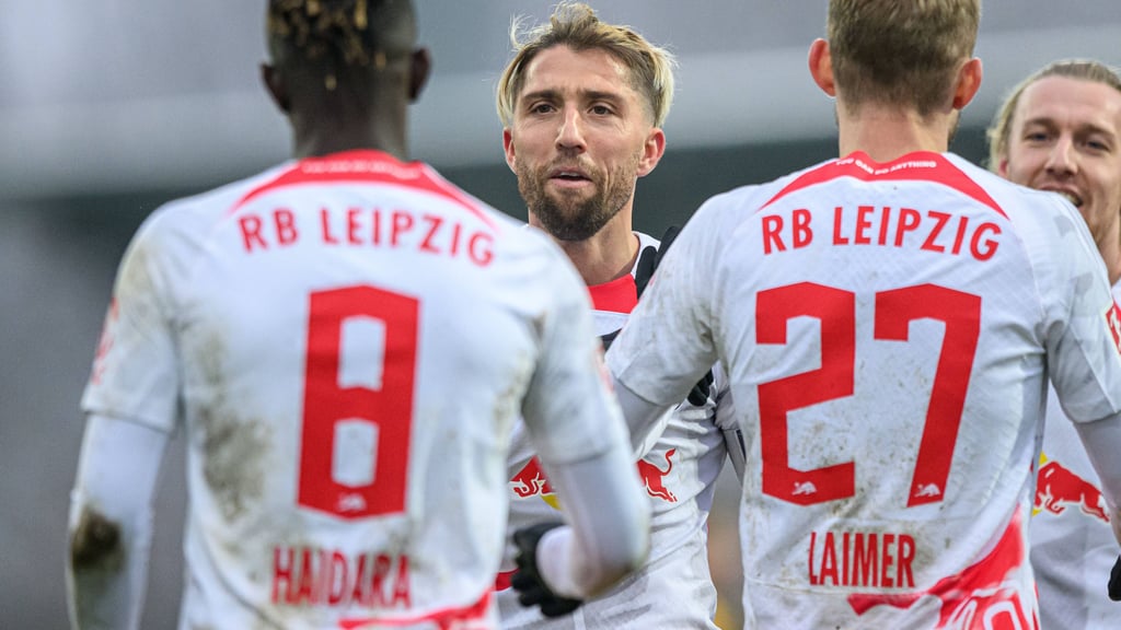Kevin Kampl mit Laimer und Haidara im Spiel bei RB.