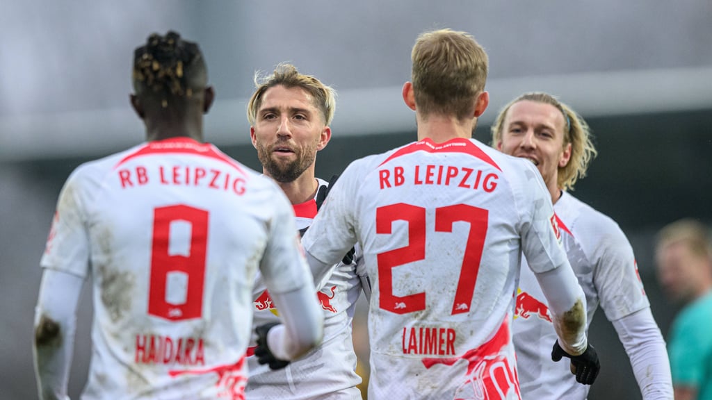 Kevin Kampl mit Laimer und Haidara im Spiel bei RB.