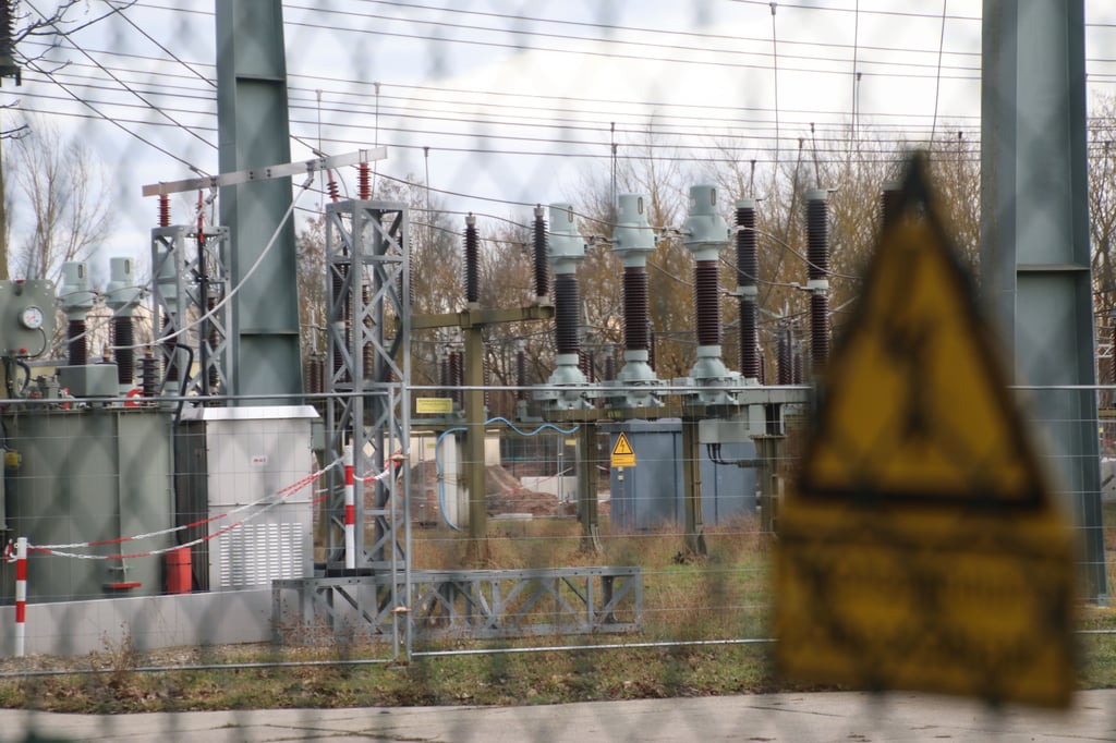 Das Umspannwerk in Halle-Neustadt: Dort wurde am Donnerstagabend ein Mann festgenommen, der einen Stromausfall verursacht haben soll.