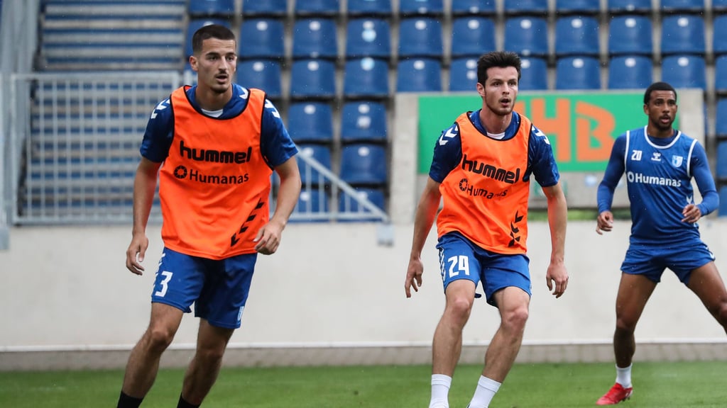 Die Spieler vom 1. FC Magdeburg im Training - sie müssen im DFB-Pokal gegen Jahn Regensburg antreten.
