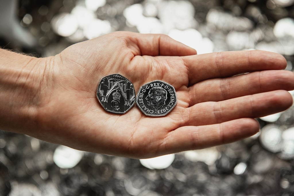 Bereits zum zweiten Mal ziert ein Motiv mit König Charles III. eine britische 50-Pence-Münze.