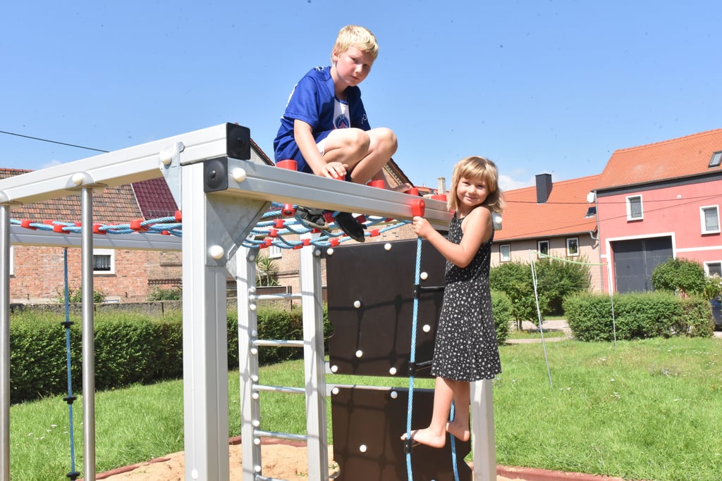 Der neue Spielplatz in Tornau wird von den Kindern gut angenommen.