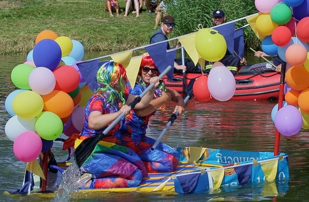 Badewannenrennen zum Parkfest in Niemberg 2021