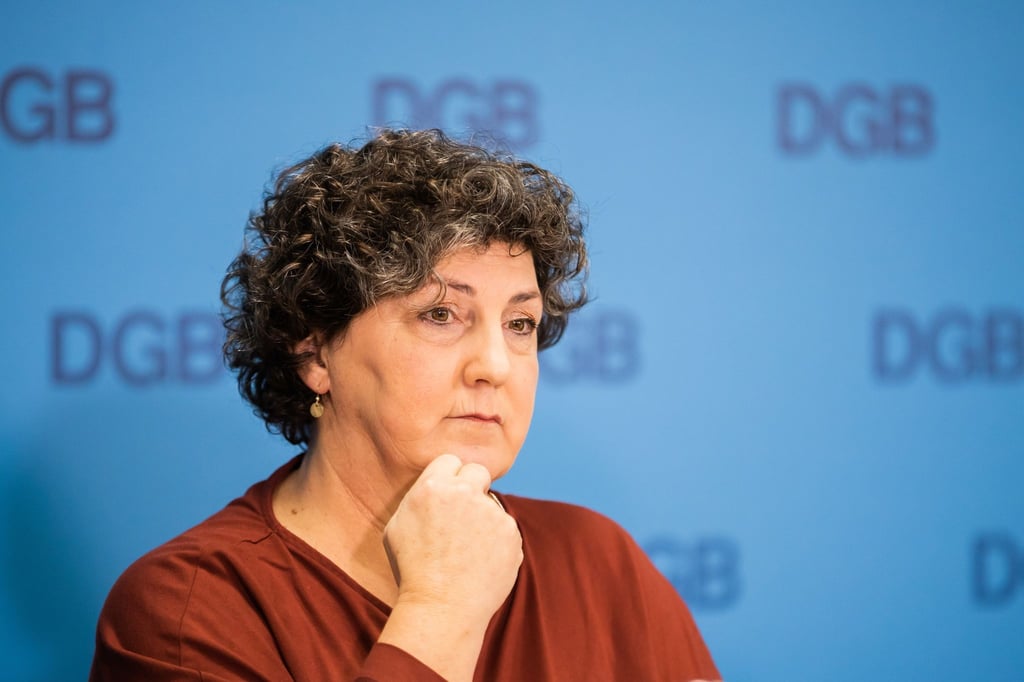 DGB-Vorständin Anja Piel fordert mehr sozialversicherungspflichtige Jobs.
