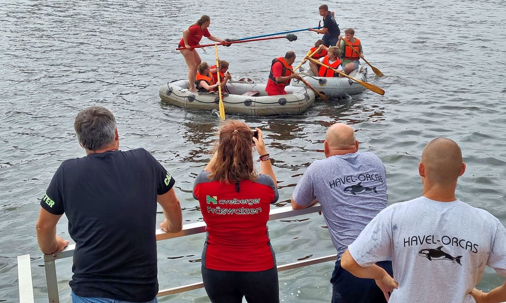 Für das Fischerstechen zum Bootskorso in diesem Jahr werden noch Teilnehmer, männlich wie weiblich, gesucht. Anmeldungen von Teams sind noch bis zum Freitag, 25. August, um 17 Uhr möglich.