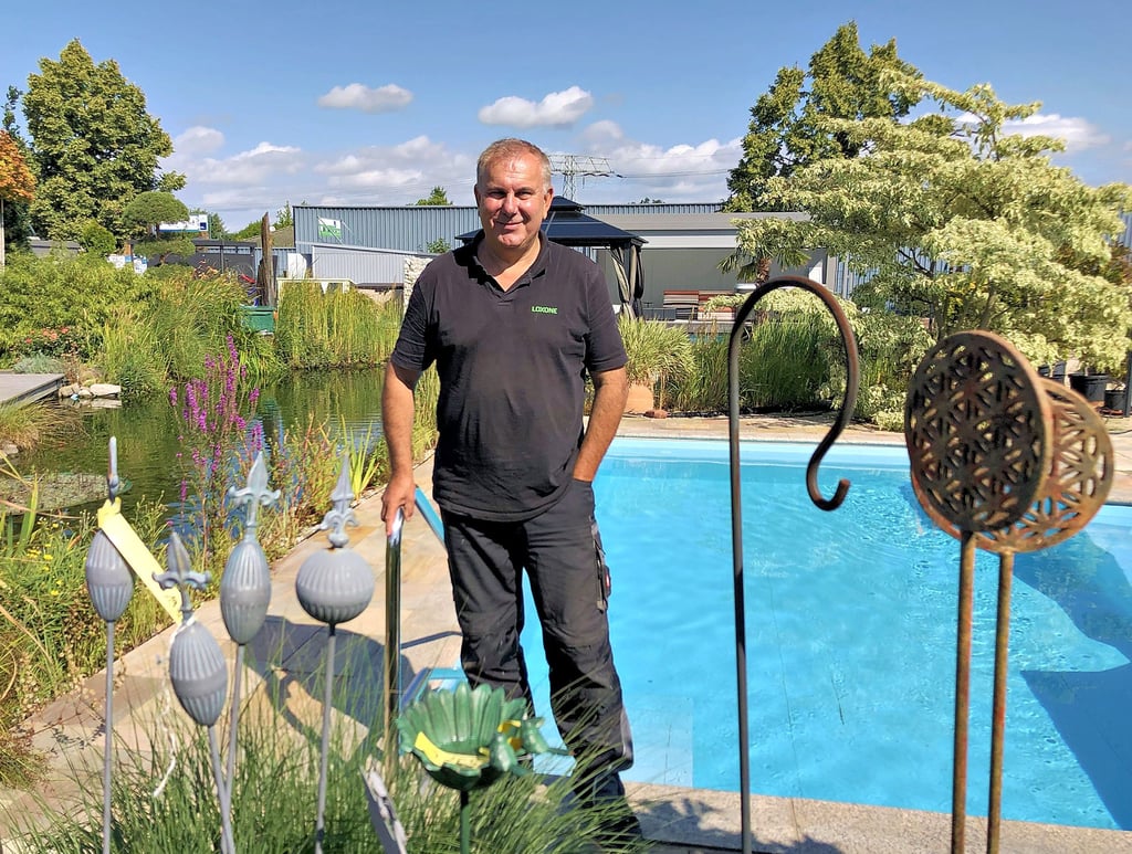 Poolbauer Lutz Engel hat in der Region über 1.400 Pools gebaut. In diesem Jahr aber gibt es einen Rückgang bei den Nachfragen.