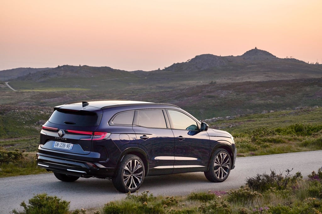Das ist ganz klar... kein Van: Das war beim Renault Espace bislang die Form der Wahl, nun ist es ein SUV.