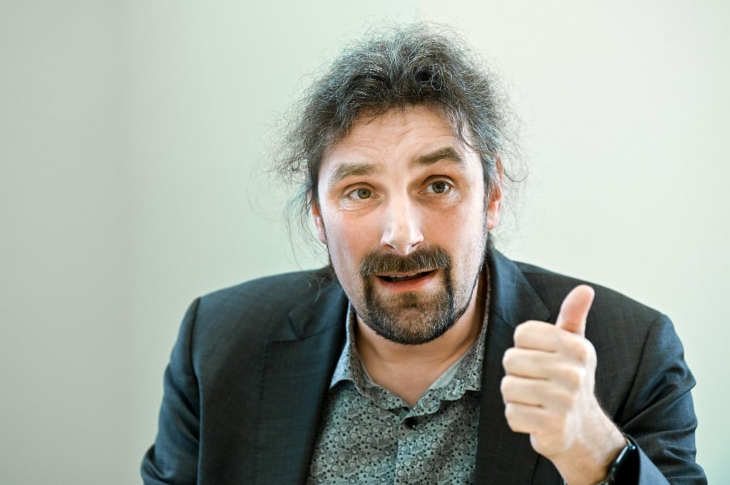 Christian Hummert, Forschungsdirektor der Agentur für Innovation in der Cybersicherheit, spricht während eines Interviews.