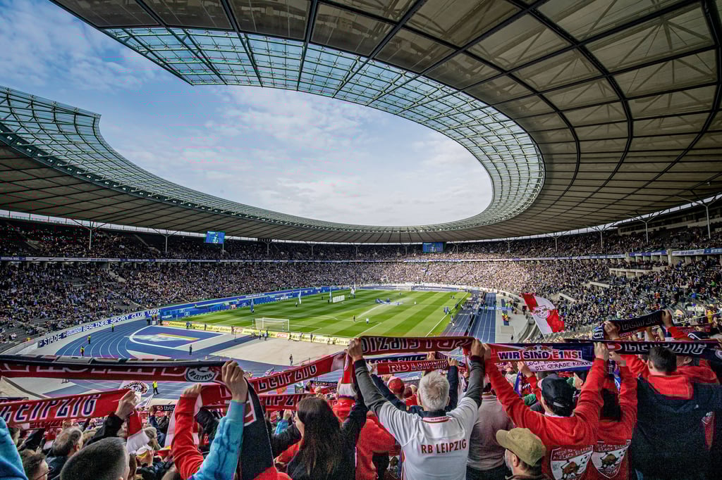 Auswärtsfans von RB Leipzig in Berlin.