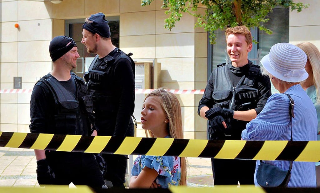 Die zahlreichen Schauspieler und Komparsen aus Berlin, Wolmirstedt und Magdeburg hatten trotz Hitze ihren Spaß.