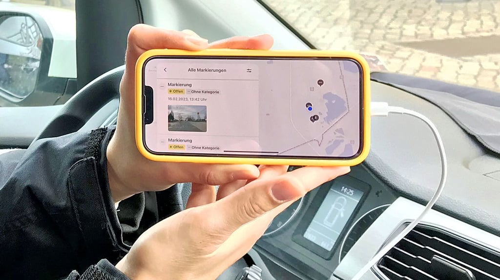 Zustandserfassung von Straßen und Wegen per Smartphone und Künstlicher Intelligenz.