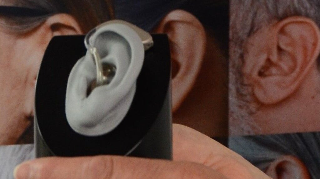 Schwerhörigkeit nimmt zu, deshalb sind Hörakustiker gefragter denn je - auch in Zerbst.