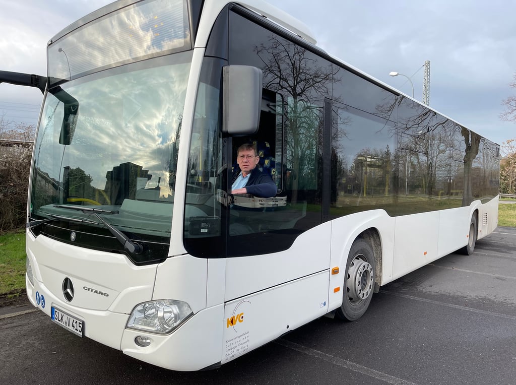 Busse der KVG fahren durch den gesamten Salzlandkreis.