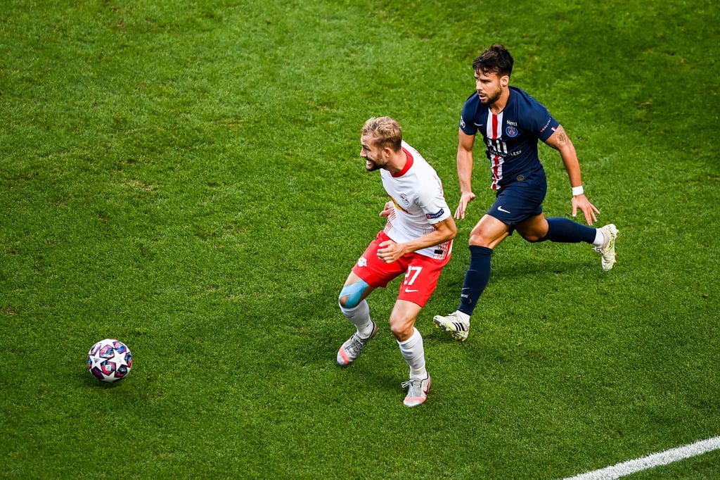 Juan Bernat (l.) im Champions-League-Halbfinale gegen RB und Konrad Laimer 2020
