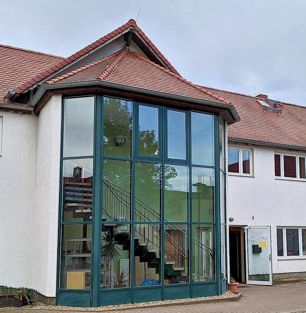 Das Bürgerhaus in Gerwisch wurde zum Hortgebäude umgebaut. Dazu gehörte auch die Fluchttreppe.