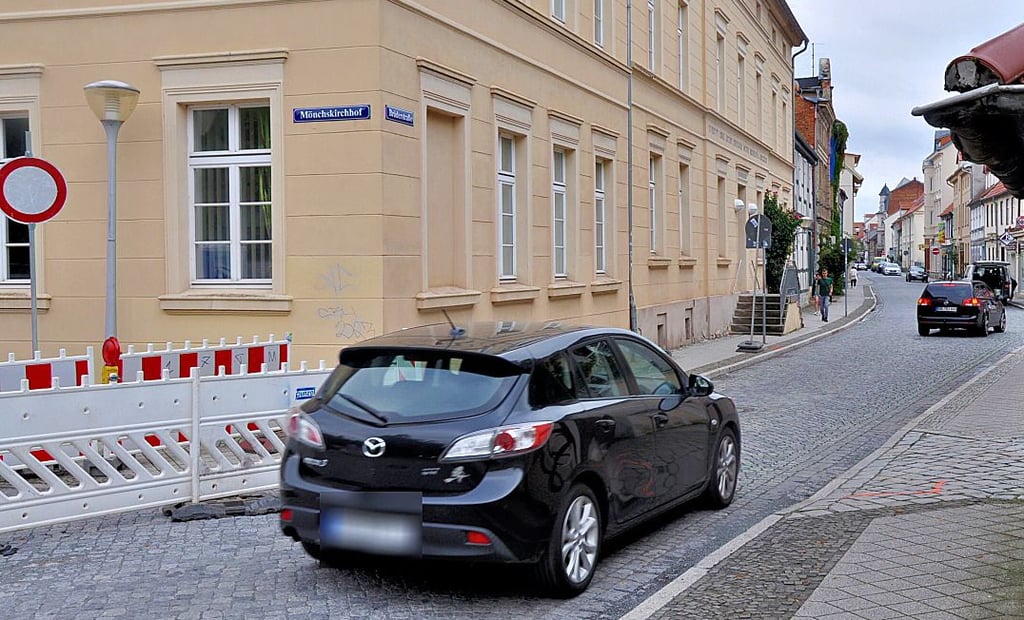 Der Abschnitt der Brüderstraße am Stadtarchiv in Stendal wird ab 21. August für den Fuß- und Autoverkehr gesperrt werden.