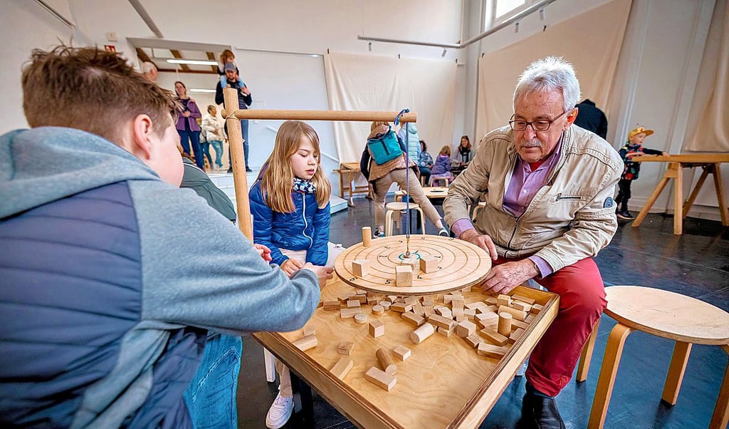 Spieleparcours für Jung und Alt im Dürerbundhaus