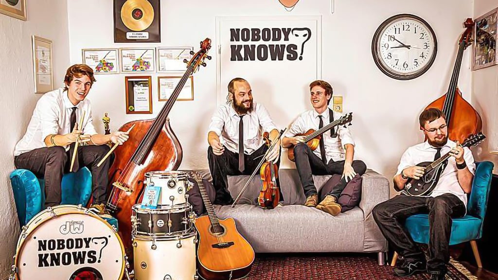 „Nobody Knows“ ist die erste Band, die auf der neuen Bühne des Hoymat-Vereins spielen wird.