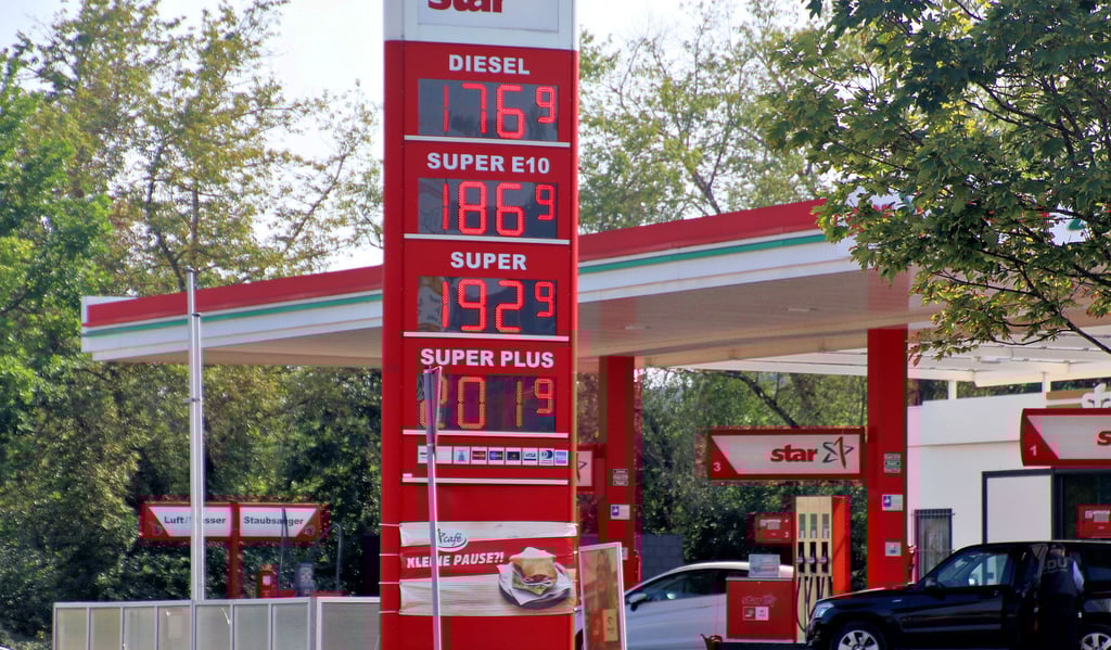 So hoch waren die Spritpreise an der eher günstigeren Star-Tankstelle in Halle-Neustadt am Freitagnachmittag.