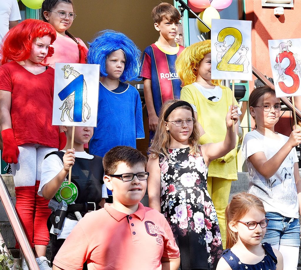 Die Viertklässler führten ein Programm auf, bei dem Abc-Schützen einiges über den Schulalltag erfuhren und selbst auch mitmachten.