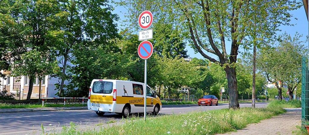 Temporeduzierung in der Wilhelm-Hellge-Straße.