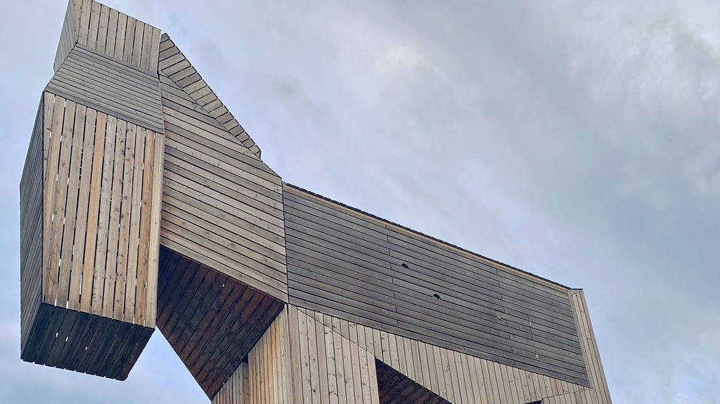 Das größte Trojanische Pferd der Welt nennt seit 20 Jahren Stendal seine Heimat. Am Sonnabend wurde dieses Jubiläum auf dem Gelände des Winckelmann-Museums gefeiert.