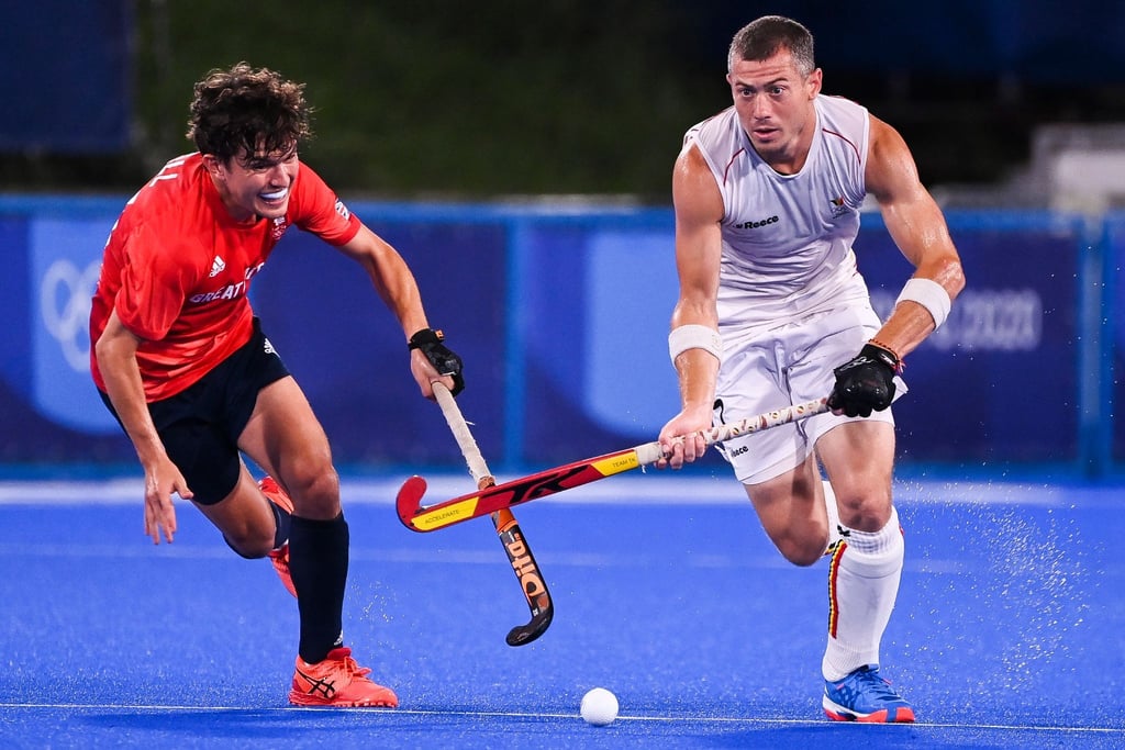 Der Belgier John-John Dohmen (r) stellte mit seinem 454. Länderspieleinsatz einen Weltrekord auf.