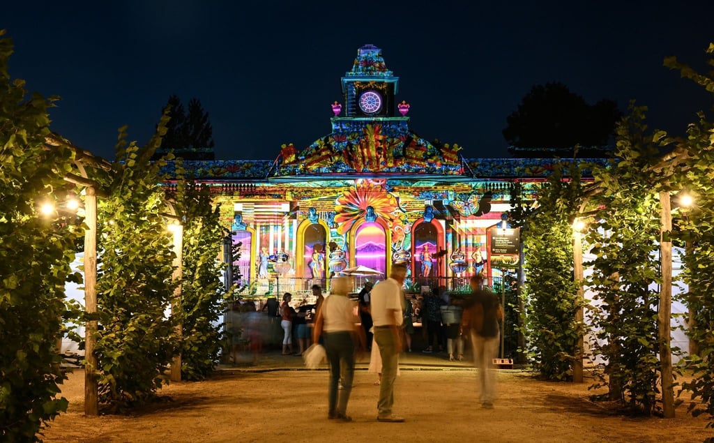 Die illuminierte Bildergalerie bei der 25. Potsdamer Schlössernacht im Park Sanssouci.