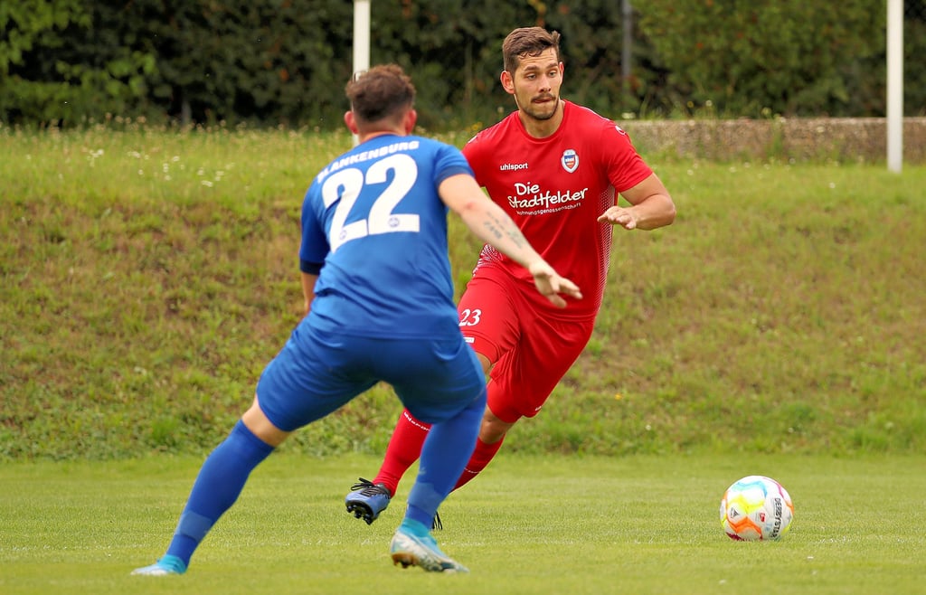 Leo Lipowski hat am Sonntag die Aufholjagd des MSV Börde mit seinem Treffer zum zwischenzeitlichen 1:2 eröffnet. Am Ende landeten die Stadtfelder einen 3:2-Erfolg beim Ummendorfer SV.