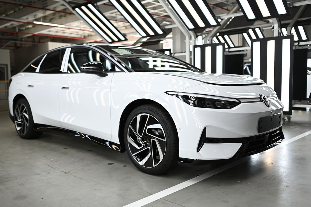 Mit dem neuen ID.7 ergänzt Volkswagen seine elektrische Flotte mit einem Passat-Format.