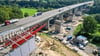 Die Bauarbeiten für den Ersatzneubau der Muldebrücke an der A14 laufen.