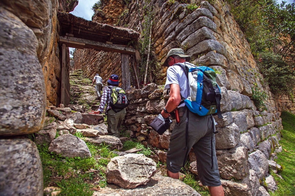 Die Festung Kuélap liegt im Herzen der Amazonas-Region in Peru und kann nach längerer Restaurierung jetzt wieder erklommen werden.