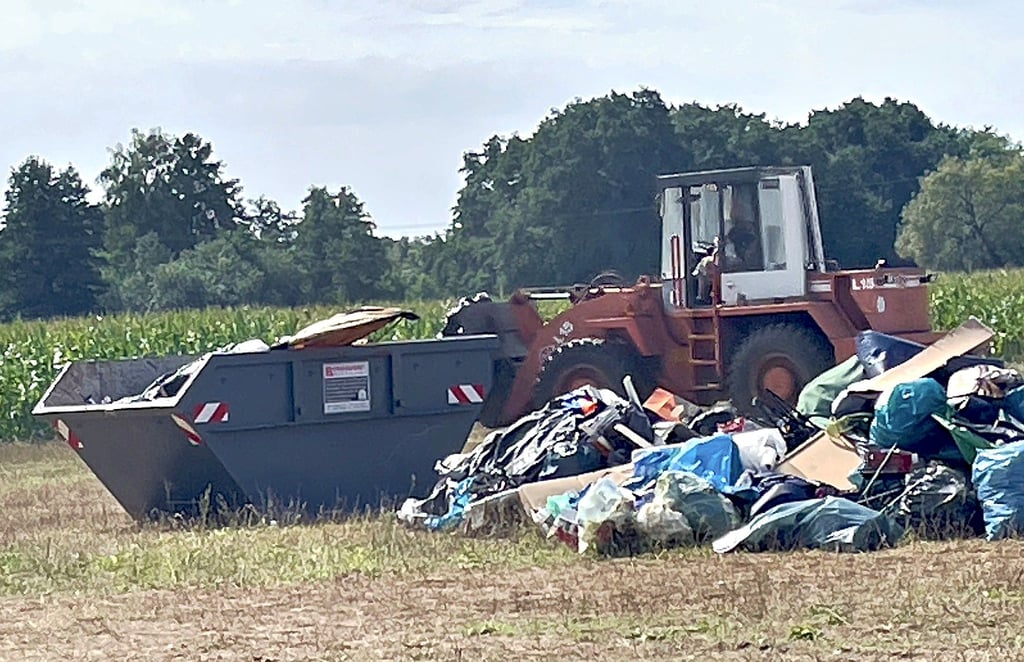 Reichlich Müll mussten die Organisatoren des Spirit-Festivals nach dem zurückliegenden Wochenende beräumen.