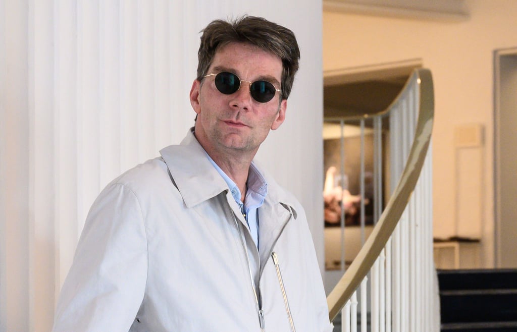 Marco Goecke 2019 im Foyer der Staatsoper.