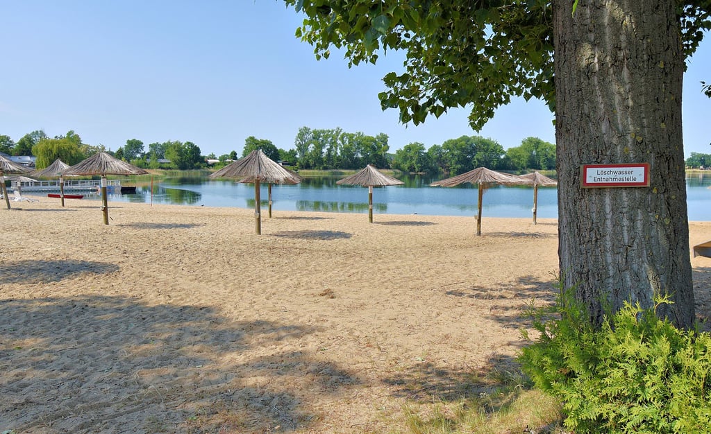 Erholungsparadies oder Ärgernis? Der Schachtsee in Wolmirsleben ist Wahlkampfthema in der Verbandsgemeinde.