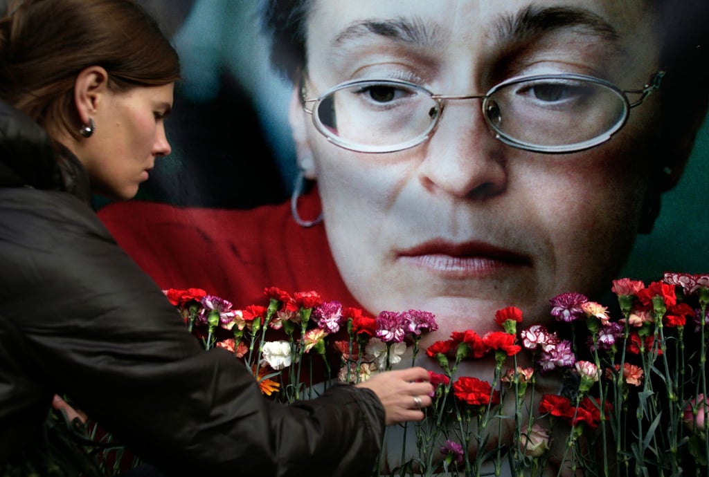 Die russische Journalistin Anna Politkowskaja wurde am 07.10.2006 in ihrem Hauseingang in Moskau erschossen.