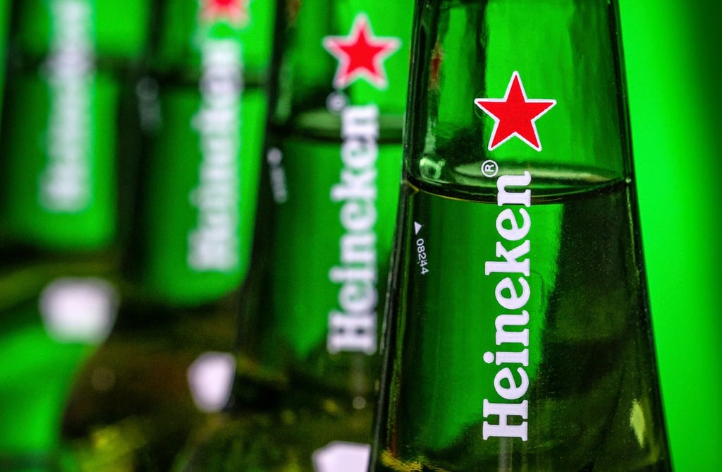 Der Braukonzern Heineken zieht sich aus Russland zurück.