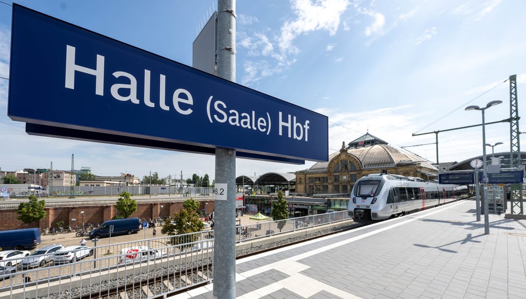 Im Hauptbahnhof Halle ging der Polizei ein Mann ins Netz, der mit fünf Haftbefehlen gesucht wurde.